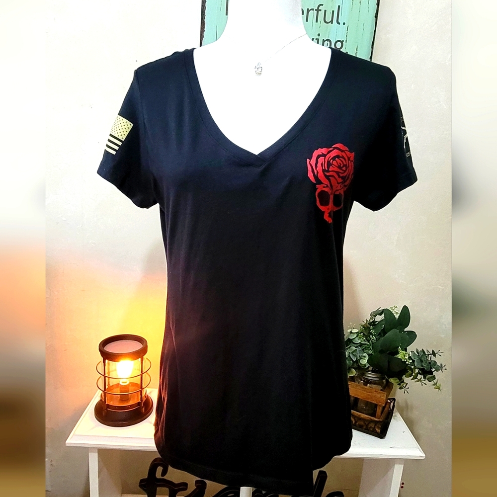 Grunt Style Black Short Sleeve V-Neck Tee with Red Rose Skull Graphic - Picture 1 of 5